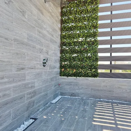 Lux Penthouse 公寓