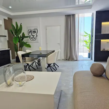 Lux Penthouse 公寓