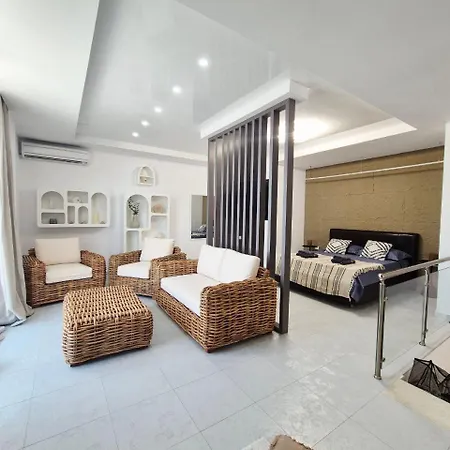 Lux Penthouse Durrës