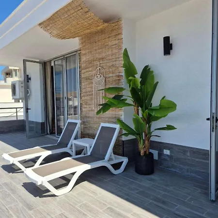 Lux Penthouse * Durrës