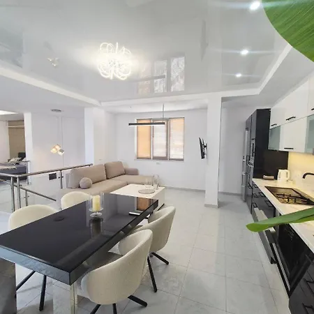 Lux Penthouse Апартаменты *