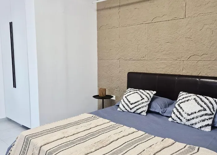 Lux Penthouse * Durrës