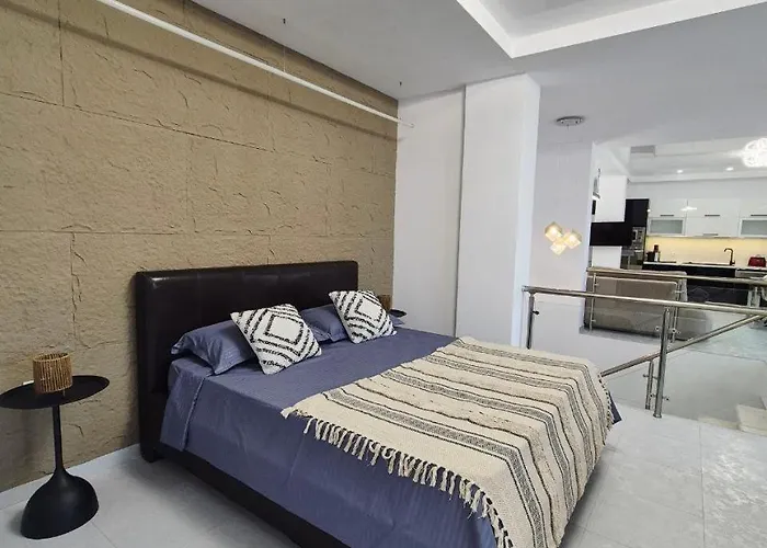 Lux Penthouse * Durrës