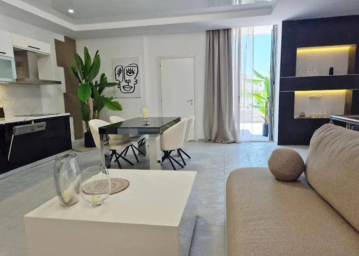 Lux Penthouse 아파트